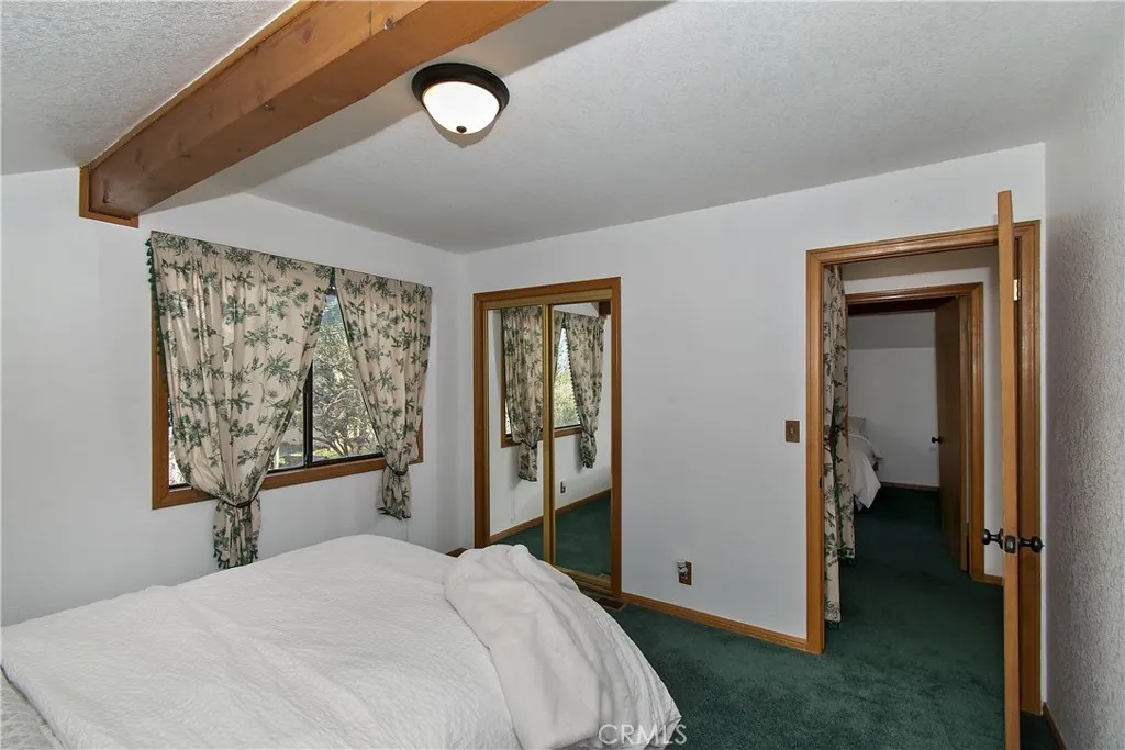 Additional image 55 of 843 Victoria Ln, Sugarloaf, CA 92386