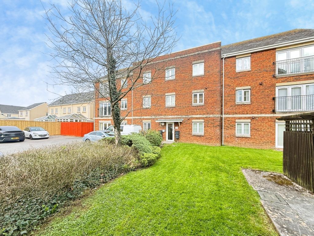 1 bed flat for saleClayton Drive, Pontarddulais, Swansea, West Glamorgan SA4
