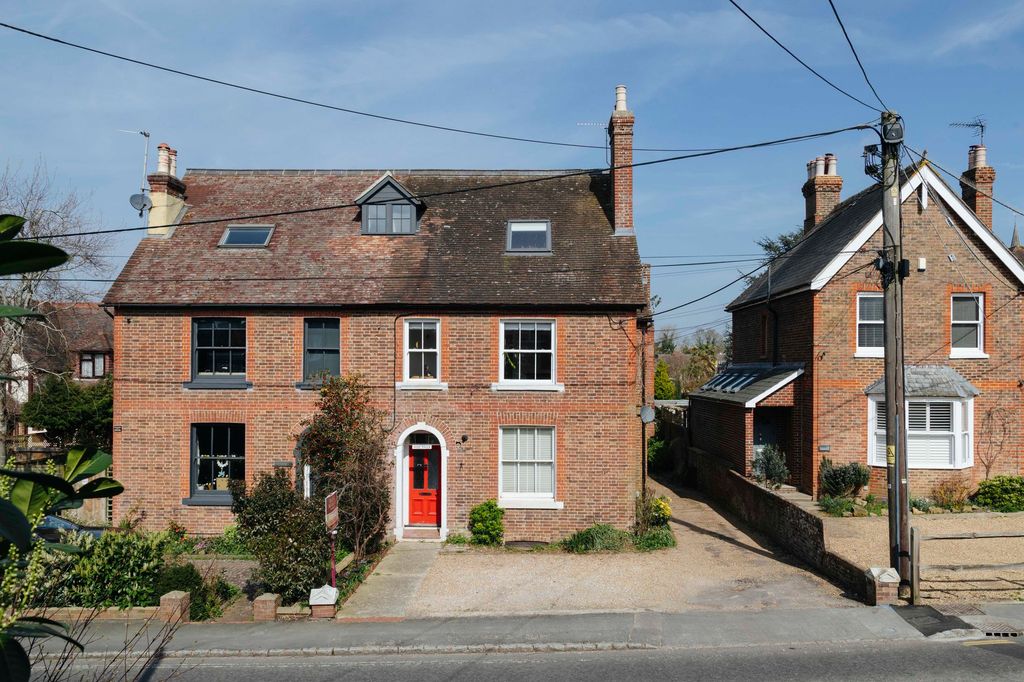 1 bed flat for saleWest Street, Billingshurst RH14