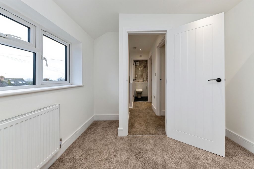 Additional image 14 of 3 bed semi-detached house for saleChiltern Road, Baldock SG7