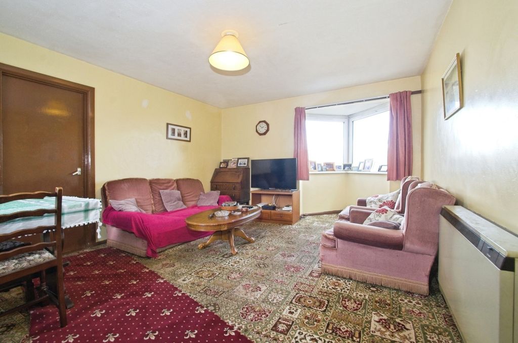Additional image 2 of 2 bed flat for saleCoed Edeyrn, Llanedeyrn, Cardiff CF23