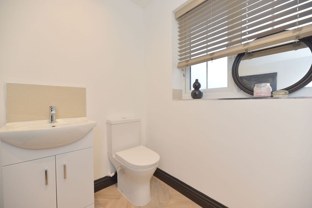 Additional image 29 of 5 bed detached house for saleBellflower Gardens, Biggleswade SG18