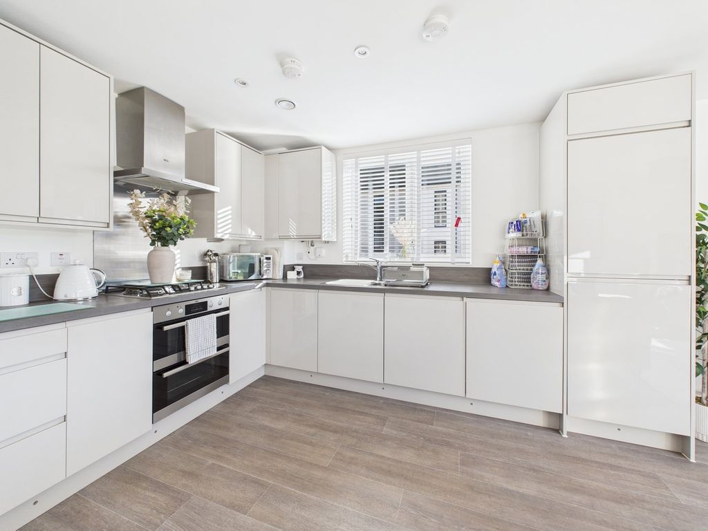 2 bed flat for saleCranwell Road, Locking Parklands, Weston-Super-Mare BS24 photo 5