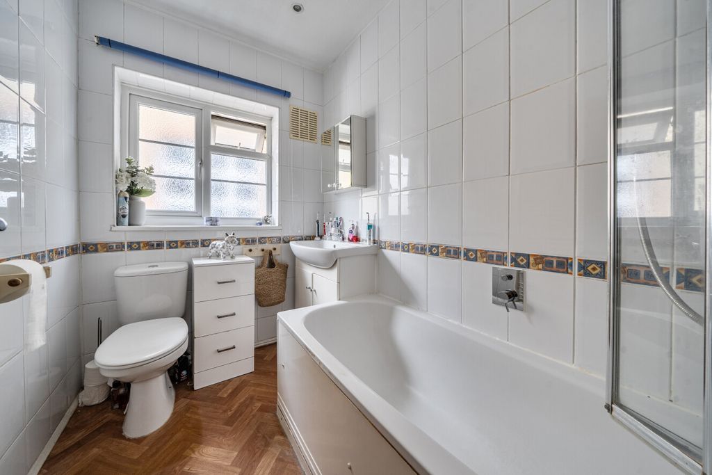 Additional image 8 of 2 bed maisonette for saleSt. James's Avenue, Beckenham BR3