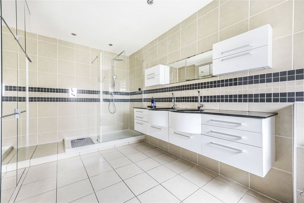 Additional image 11 of 7 bed detached house for saleOakside Way, Shinfield, Reading, Berkshire RG2