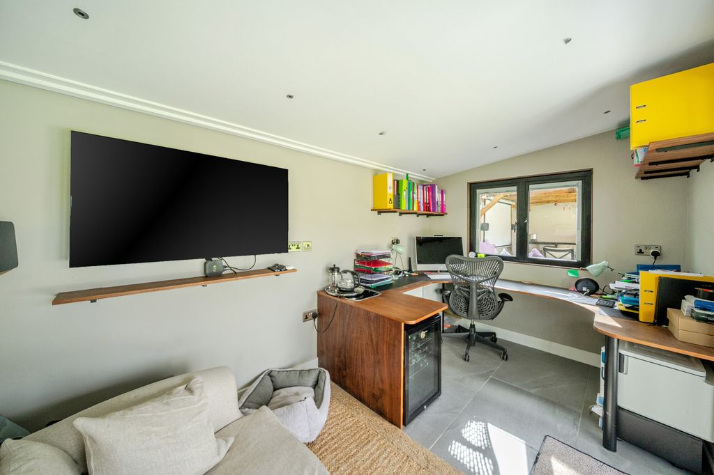 Additional image 9 of 3 bed semi-detached house for saleChawton, Alton GU34