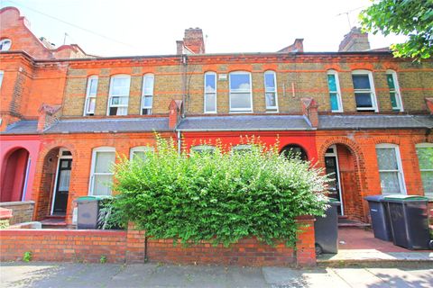 Lymington Avenue, London N22