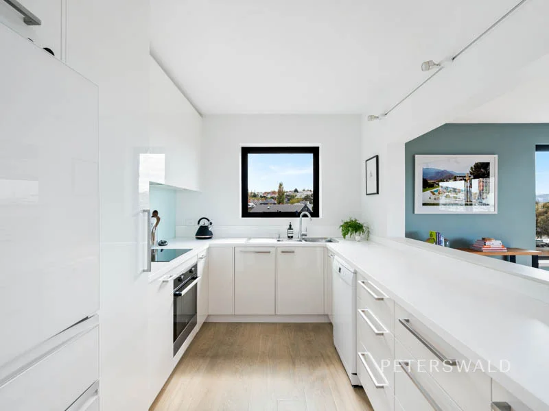 Additional image 10 of 3/46 Marieville Esplanade, Sandy Bay TAS 7005