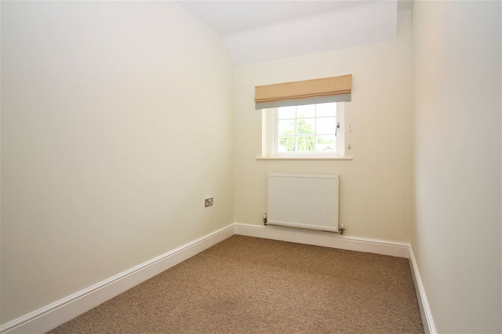 Additional image 6 of 2 bed flat for saleBurgage Mews, West Street, Alresford SO24