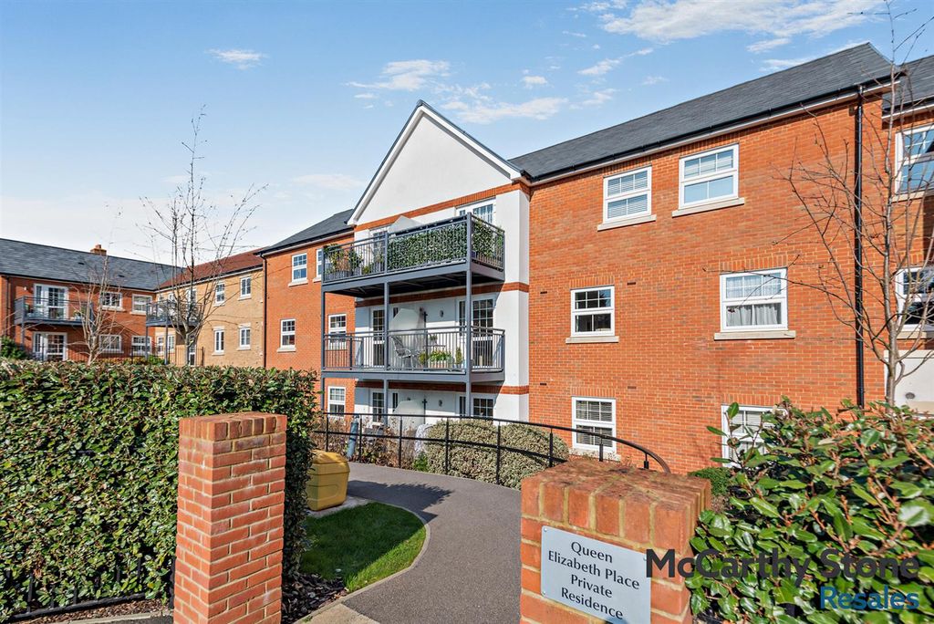 Additional image 38 of 2 bed flat for saleQueen Elizabeth Place, Orchard Lane, Alton GU34