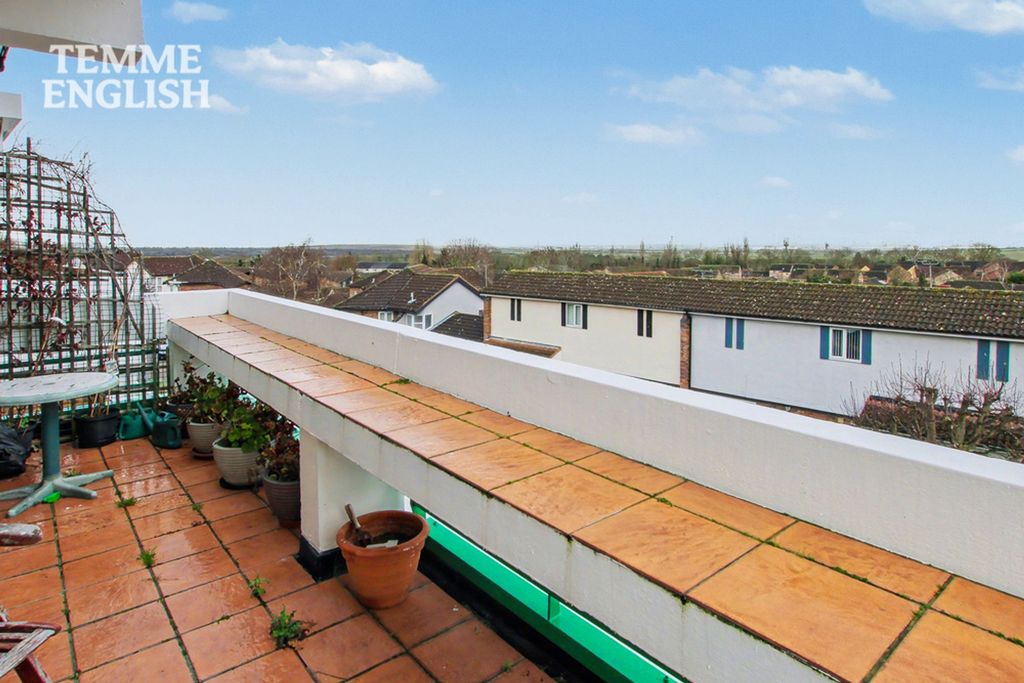 Additional image 20 of 2 bed flat for saleThe Vale, Basildon SS16