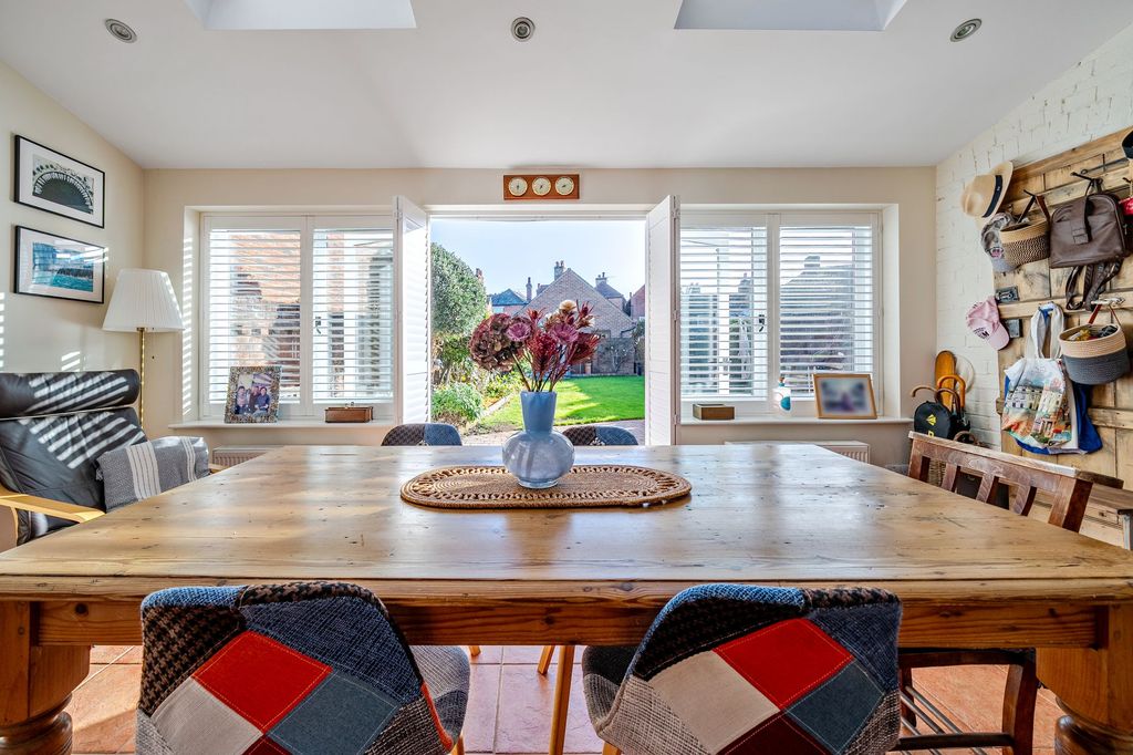 Additional image 2 of 4 bed detached house for saleHigh Street, Emsworth PO10