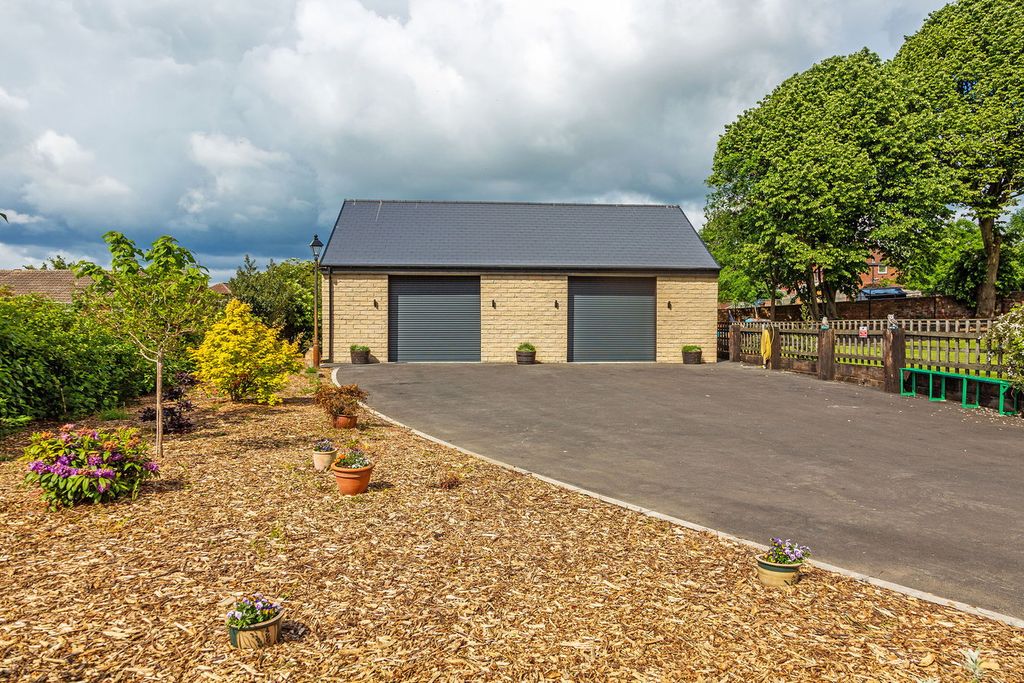 Additional image 24 of 5 bed property for saleBroad Street, Hoyland, Barnsley S74