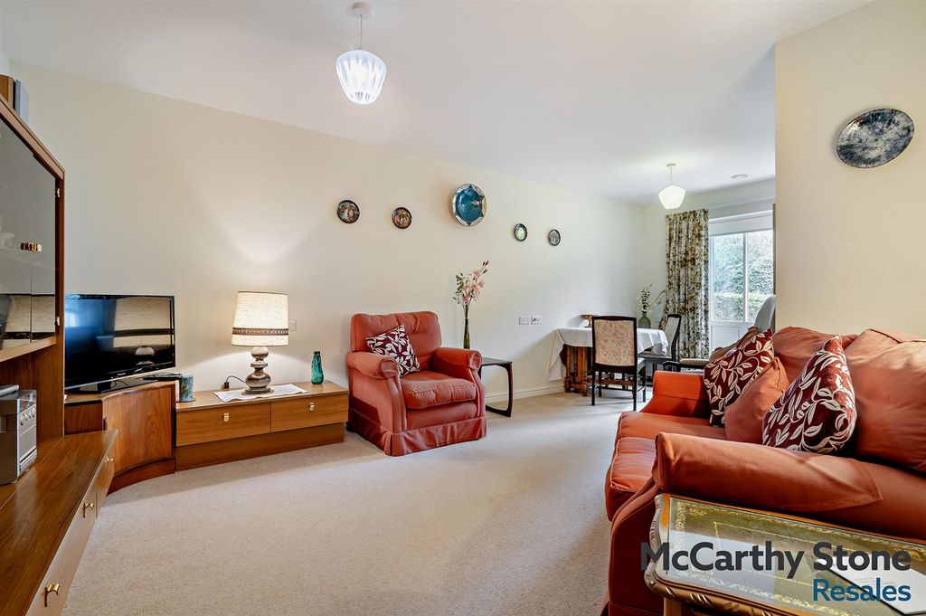 Additional image 4 of 1 bed flat for saleBarnhill Court, Barnhill Road, Chipping Sodbury, Bristol BS37