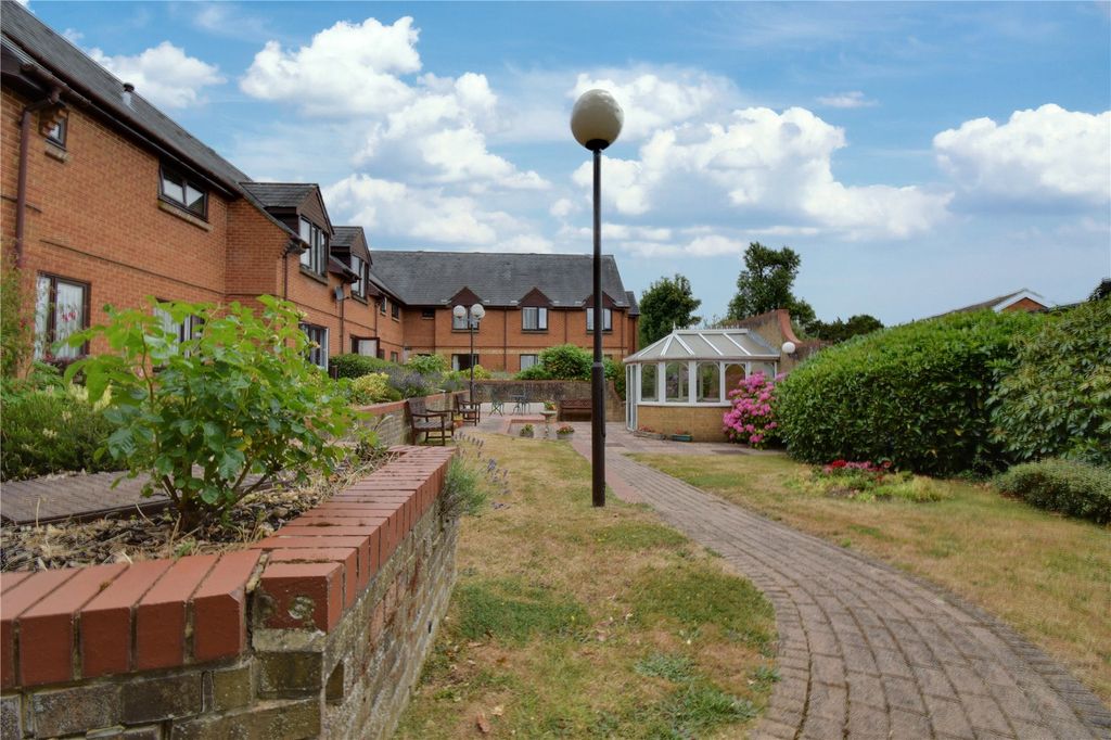 Additional image 9 of 1 bed flat for saleBreakspear Court, The Crescent, Abbots Langley, Hertfordshire WD5