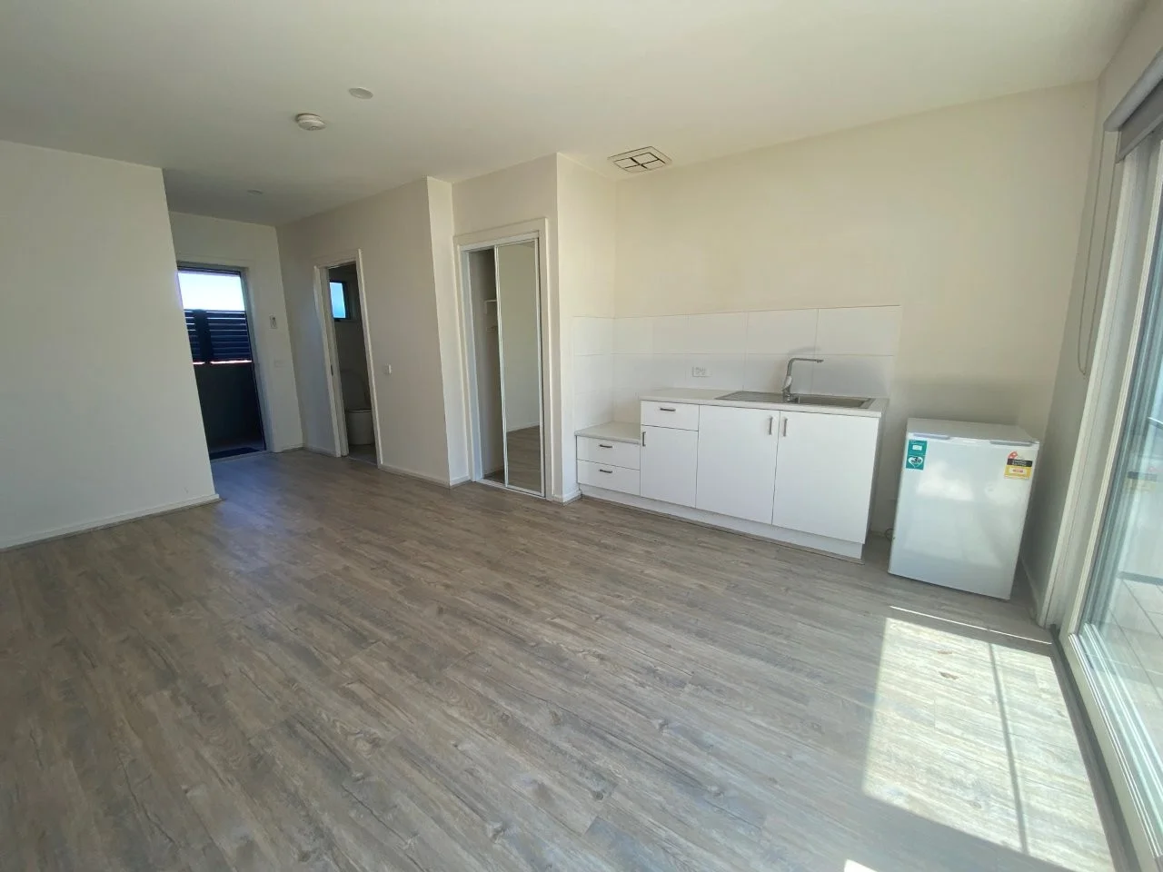 Additional image 2 of Room 7/98 Commercial Road, Footscray VIC 3011