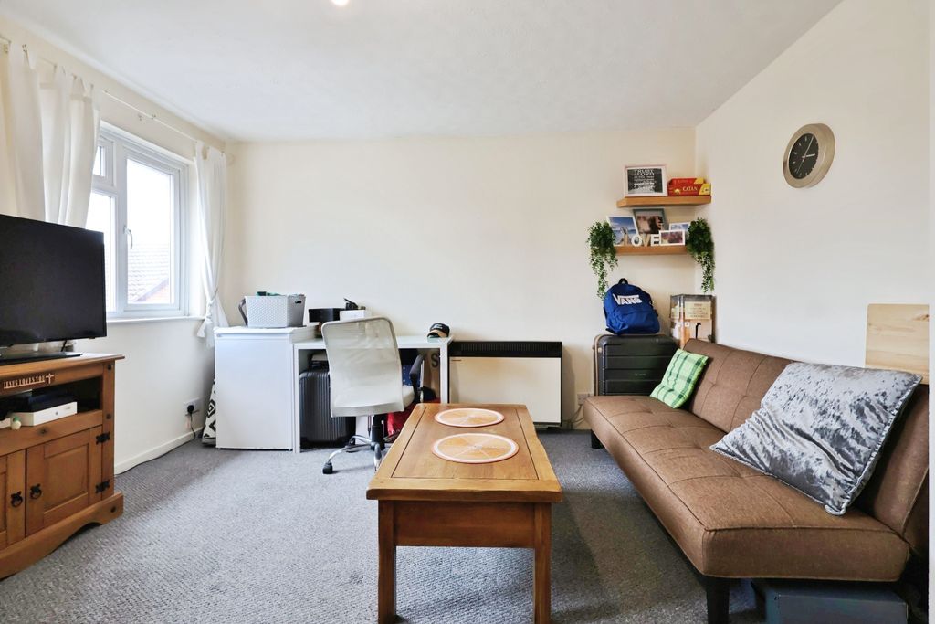 Additional image 9 of 1 bed flat for saleSanderling Close, Letchworth SG6