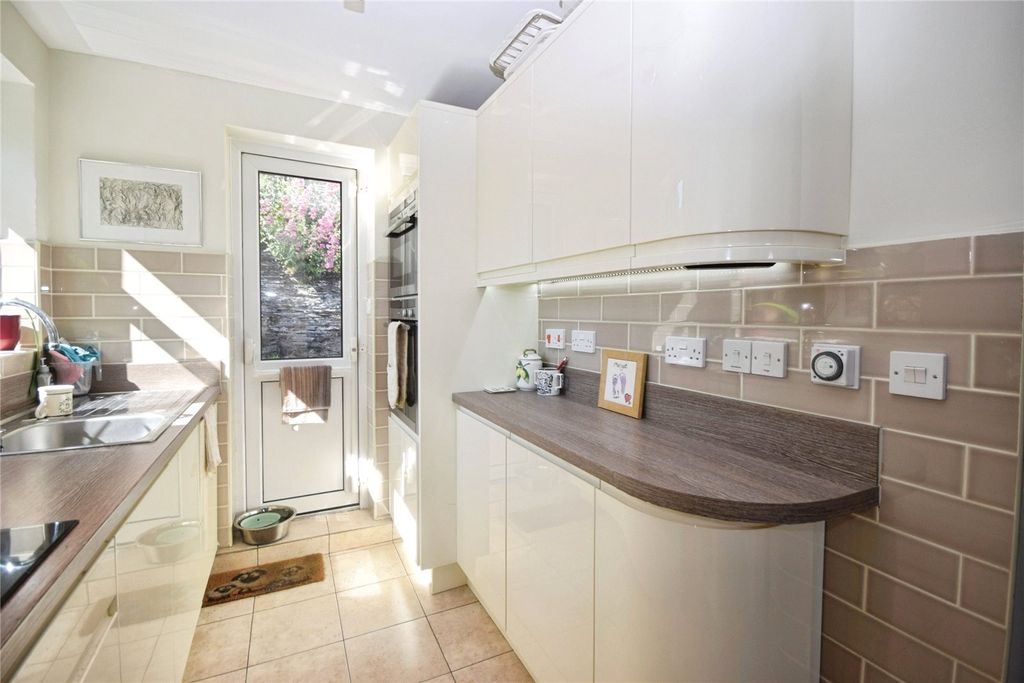 4 bed terraced house for saleSea View Terrace, Aberdovey, Gwynedd LL35 photo 3