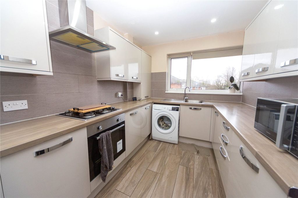 Additional image 8 of 3 bed maisonette for saleHampton Court, Brandreth Road, Cardiff CF23