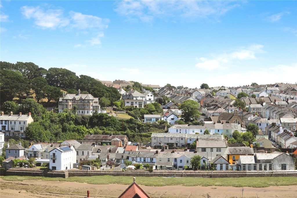 Additional image 8 of 1 bed flat for saleButtgarden Street, Bideford, Devon EX39