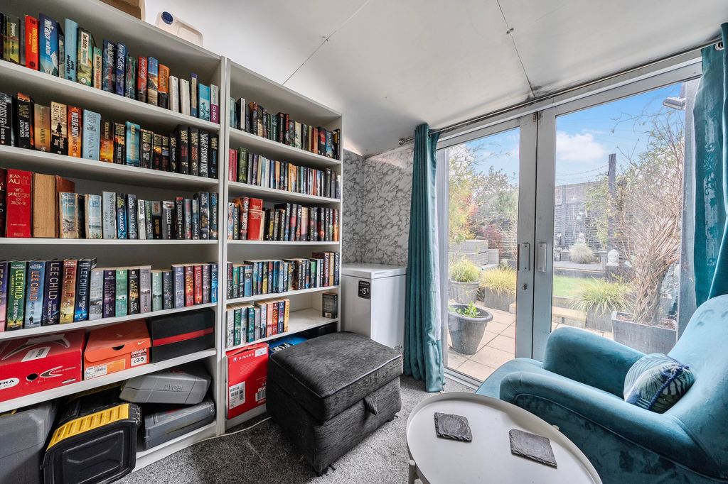 Additional image 6 of 3 bed terraced house for saleDartmouth Walk, Basingstoke RG22