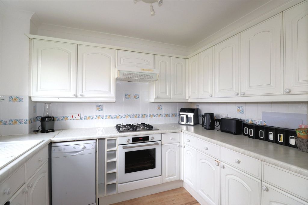 Additional image 4 of 2 bed terraced house for saleGoldsworth Park, Woking, Surrey GU21
