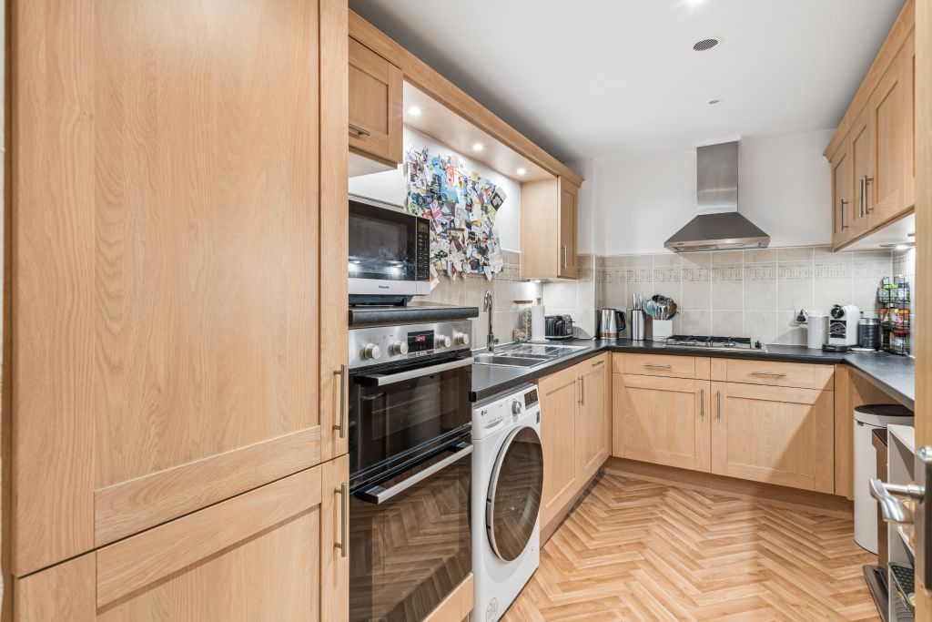 Additional image 6 of 2 bed flat for saleGilbert Scott Court, Whielden Street, Amersham HP7