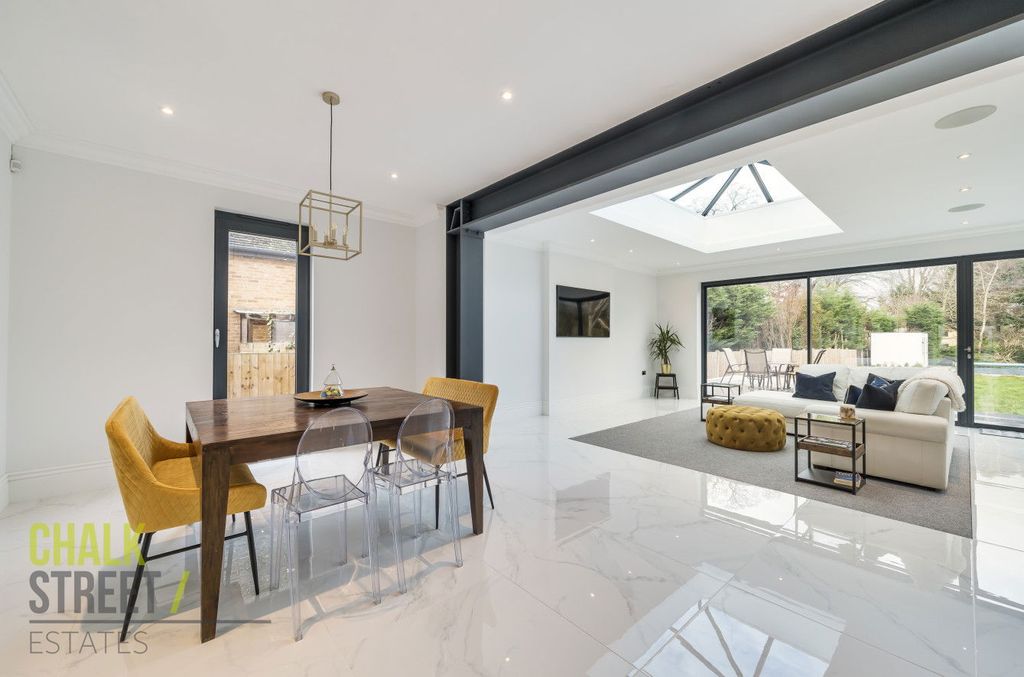 Additional image 6 of 5 bed detached house for saleWoodlands Avenue, Emerson Park RM11