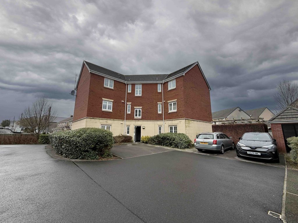 2 bed flat for saleVillage Drive, Gorseinon SA4
