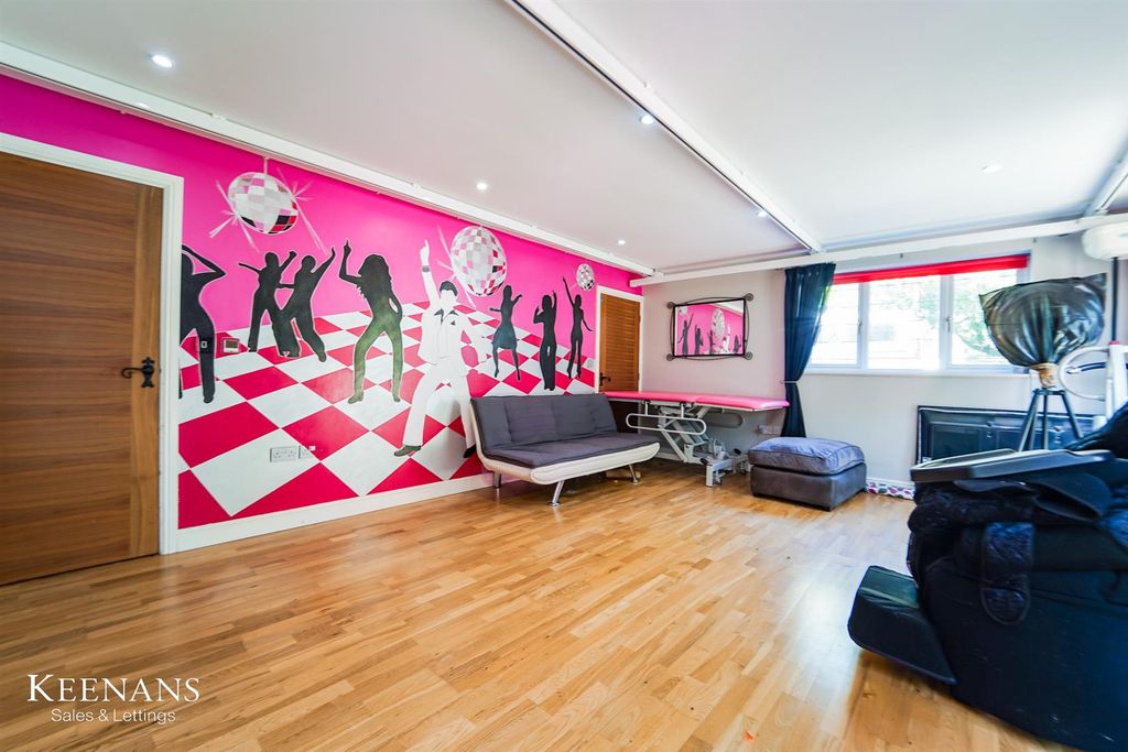 Additional image 44 of 5 bed detached house for saleManchester Road, Barnoldswick BB18