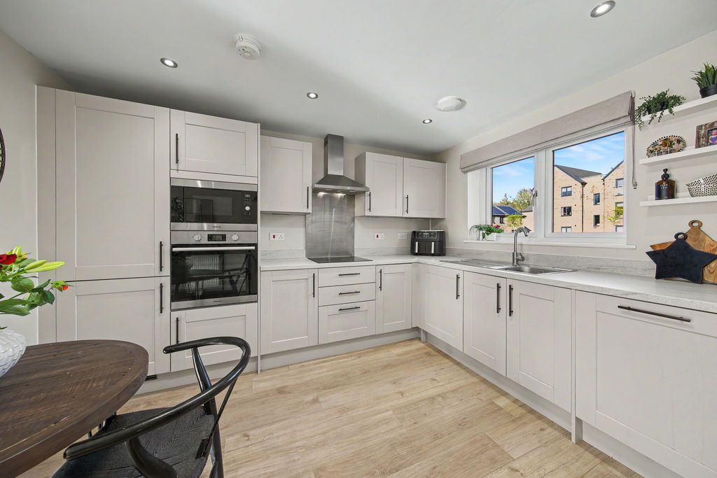 Additional image 2 of 4 bed semi-detached house for saleWoodyard Avenue, Tapton, Chesterfield S41