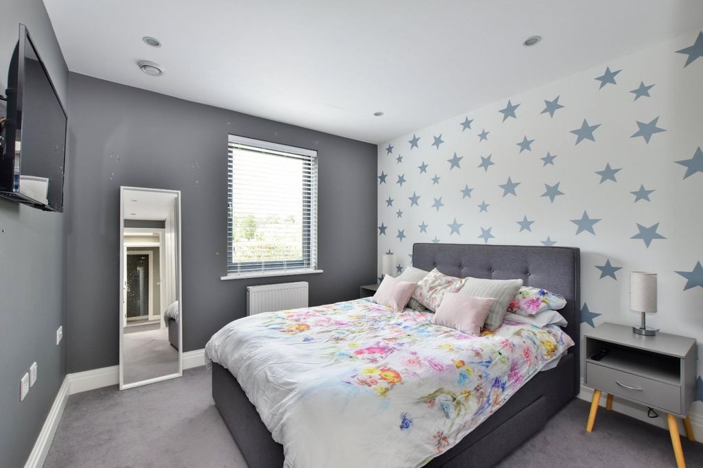 Additional image 25 of 4 bed detached house for saleAdrian Road, Abbots Langley WD5