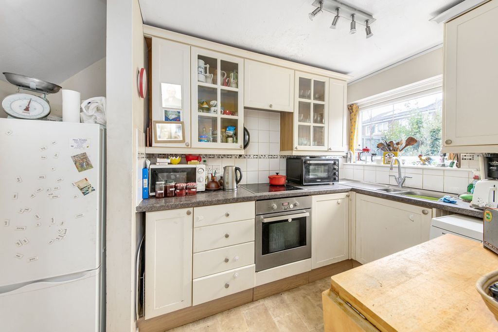 Additional image 3 of 3 bed terraced house for saleTurberville Close, Abingdon OX14
