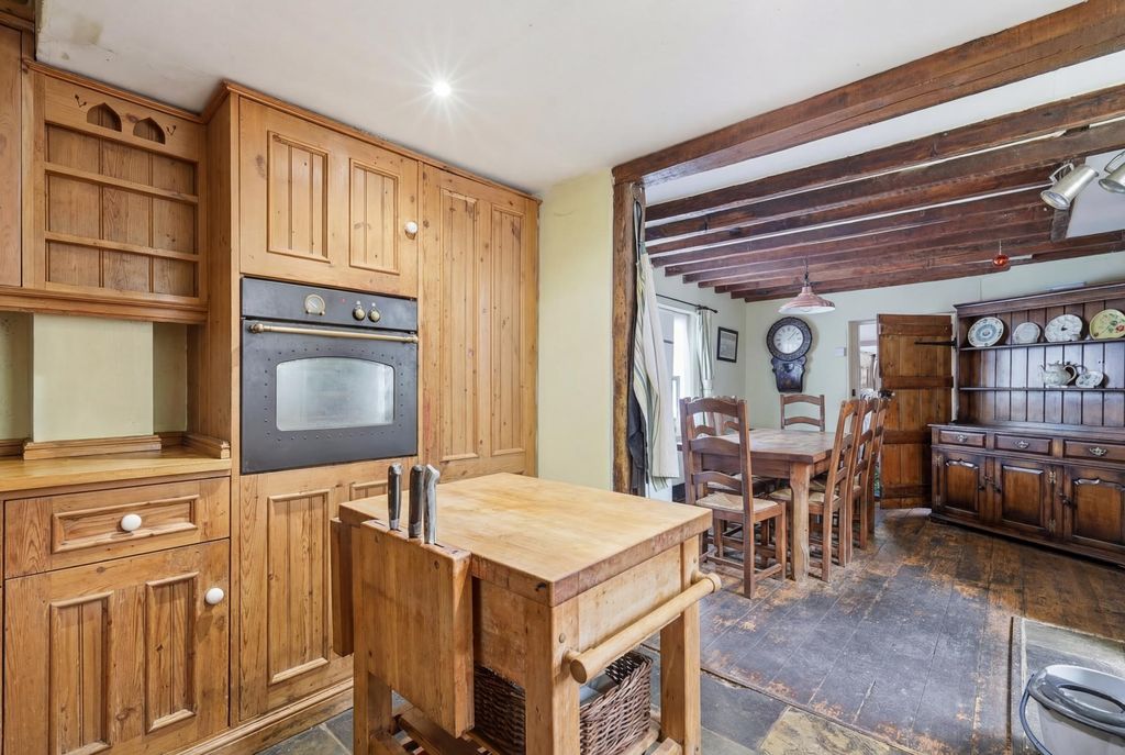 Additional image 7 of 4 bed end terrace house for saleHigh Street, Berkhamsted HP4