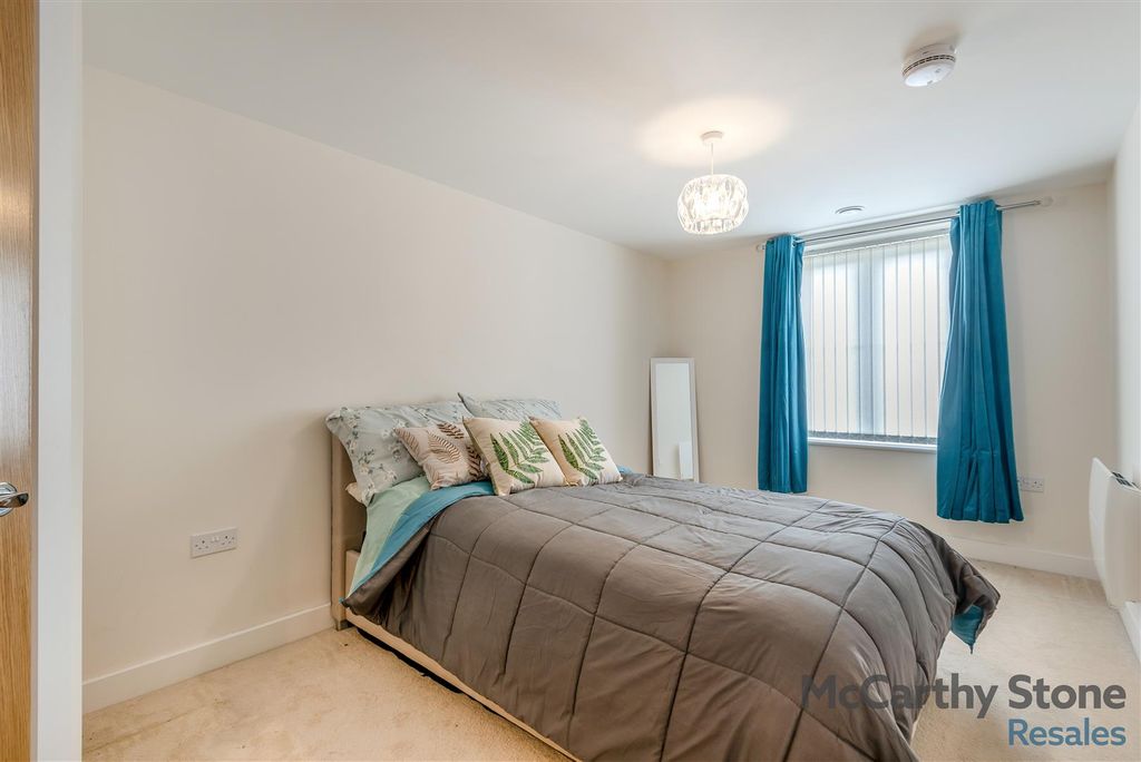 Additional image 13 of 1 bed flat for saleQueen Elizabeth Place, Orchard Lane, Alton GU34
