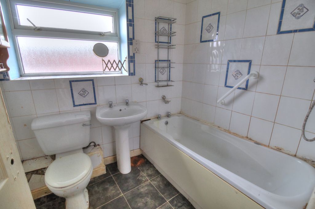 Additional image 10 of 2 bed flat for saleWhittall Drive East, Kidderminster DY11