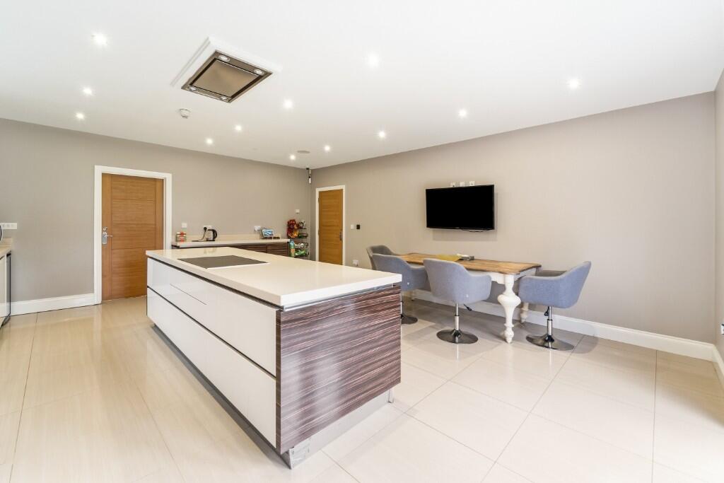 Additional image 4 of Alderbrook Road, Solihull, B91