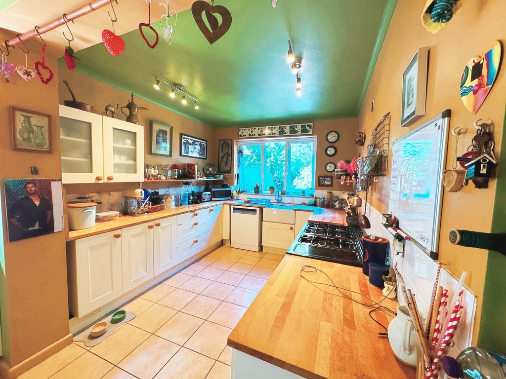 Additional image 11 of 6 bed detached house for saleStein Road, Southbourne, Emsworth PO10