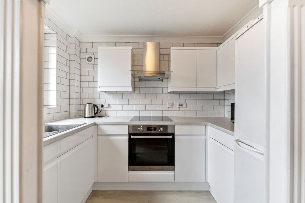 Additional image 6 of 1 bed property for saleFairview Court, Main Street, Milngavie G62