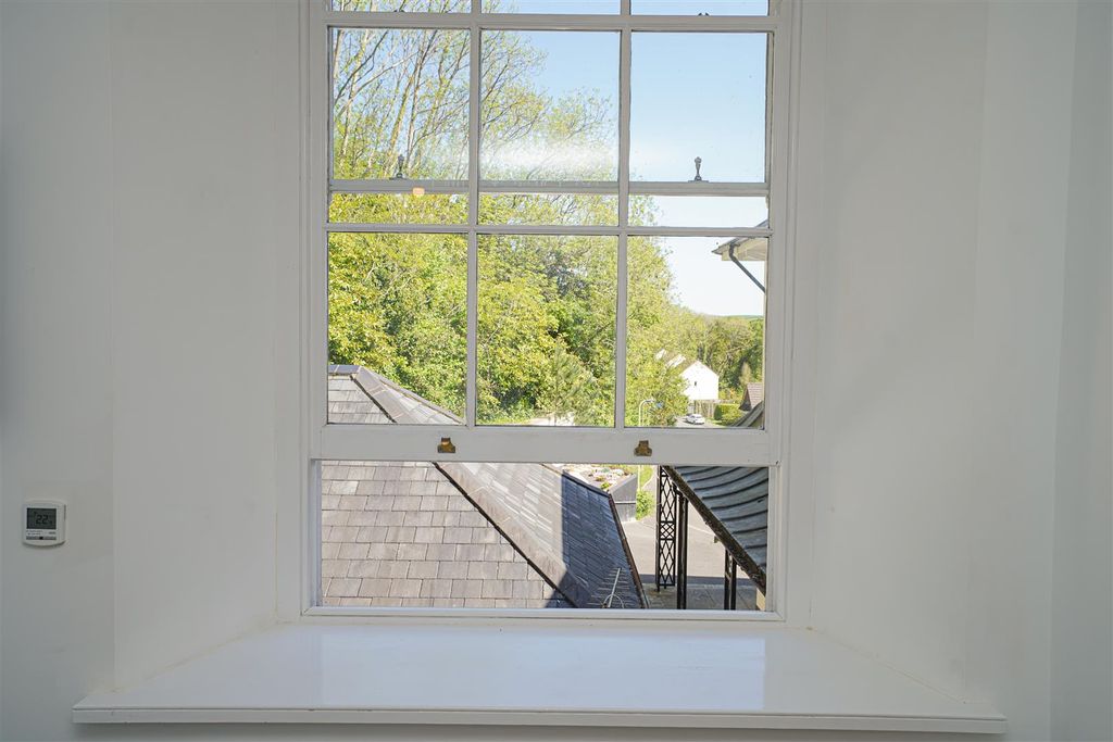 Additional image 14 of 2 bed flat for saleFord House, Rowe Close, Bideford EX39