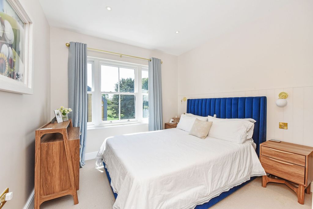 Additional image 14 of 3 bed terraced house for saleQueen Street, Emsworth PO10