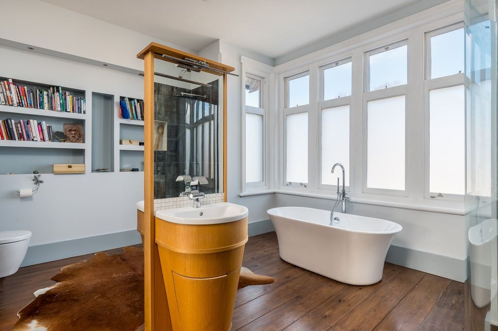 Additional image 15 of 7 bed detached house for saleGoldington Road, Bedford MK40