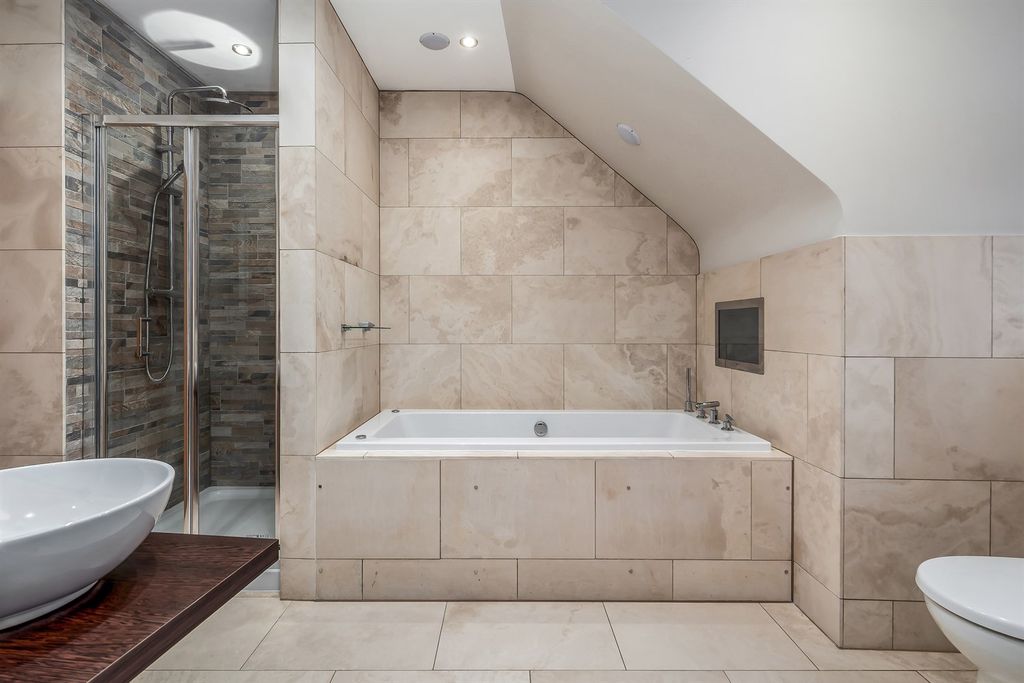 Additional image 17 of 3 bed town house for saleEdge View Crescent, Merrymans Lane, Alderley Edge SK9
