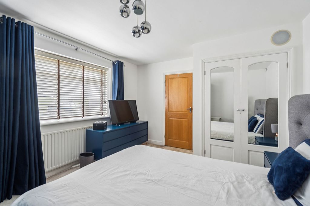 Additional image 7 of 4 bed terraced house for saleOn The Hill, Carpenders Park, Watford WD19