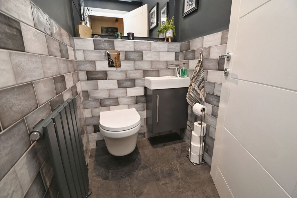 Additional image 11 of 5 bed detached house for saleMelvinia Crescent, Barnsley S75