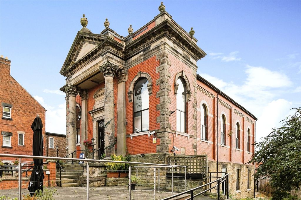 Additional image 2 of 2 bed flat for saleOswald Road, Oswestry, Shropshire SY11