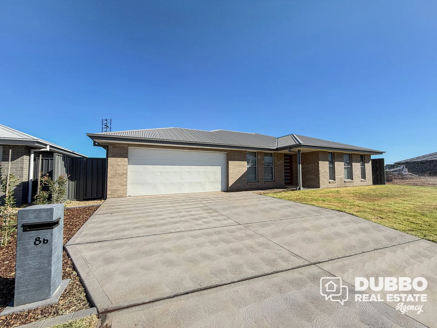 8B Violet Circuit, Dubbo NSW 2830
