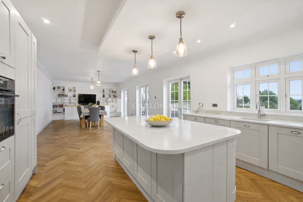 Additional image 4 of 7 bed country house for saleBean Road, Bexleyheath DA6