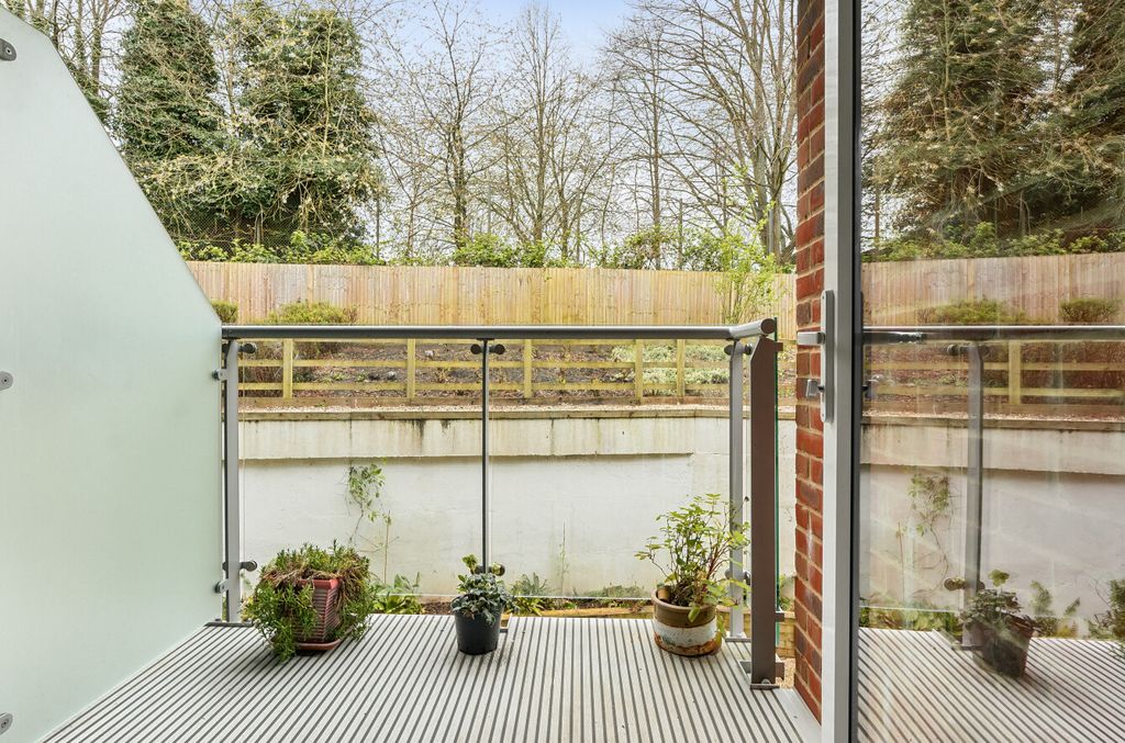 Additional image 3 of 1 bed flat for saleThe Dean, Alresford, Hampshire SO24