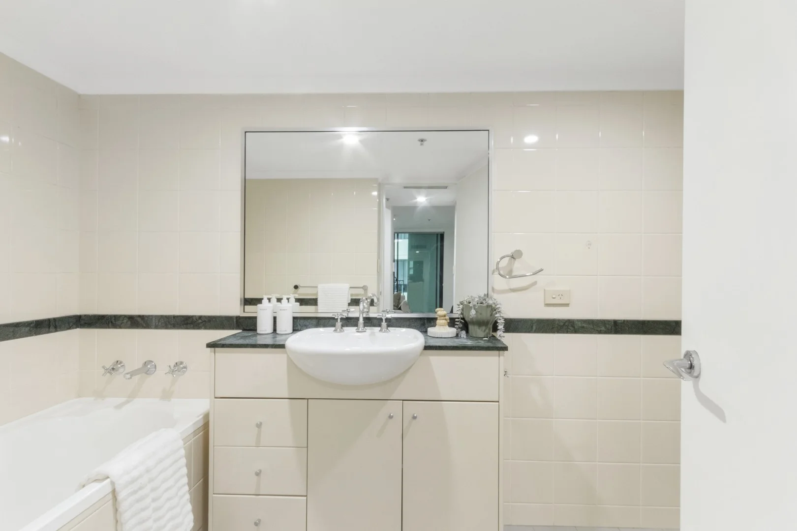 Additional image 4 of 30/237 Miller Street, North Sydney NSW 2060